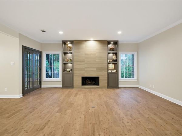 4212 Lomo Alto Drive, Unit 202, Highland Park, TX 75219