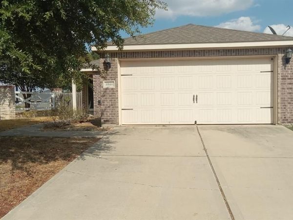 8944 Sunny Hollow Drive, Fort Worth, TX 76179