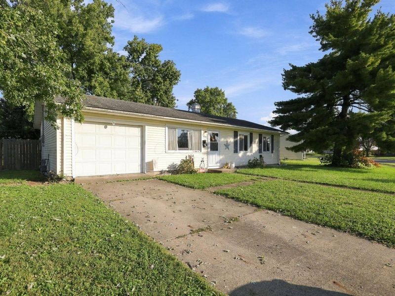 420 Avon Drive , Circleville, OH 43113 Photo 3
