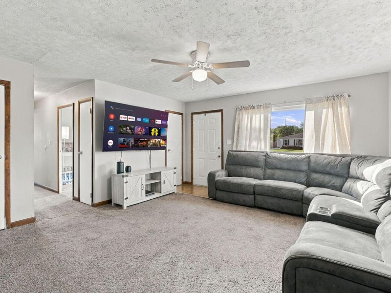 420 Avon Drive , Circleville, OH 43113 Photo 7
