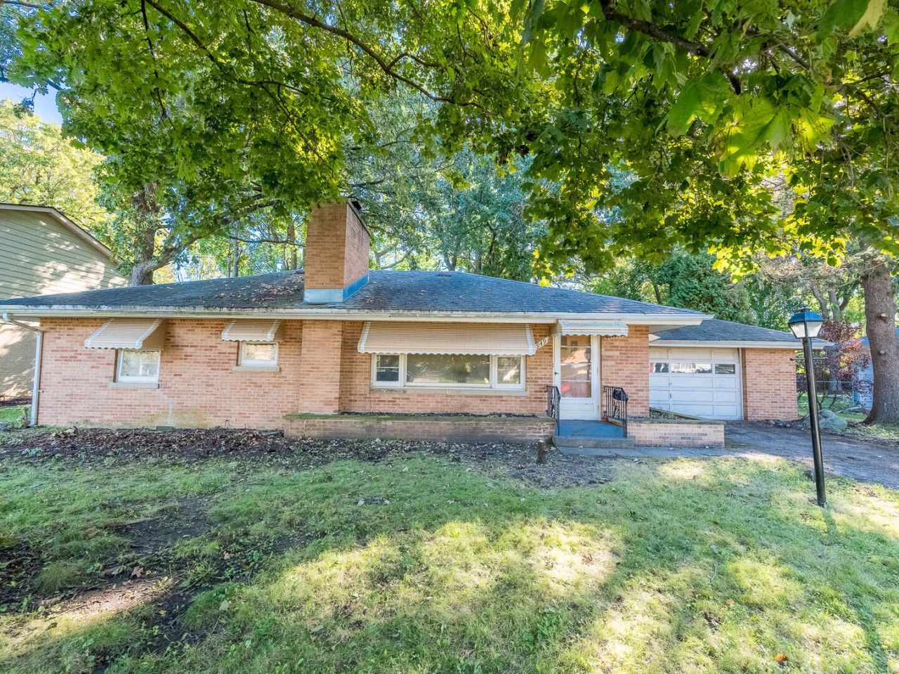 1949 Hickory Street, Waukegan, IL 60087 Main Photo