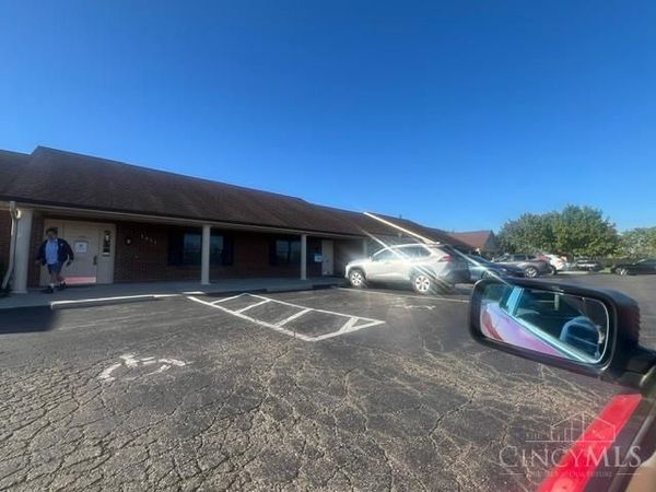 1049 Summit Drive, Middletown, OH 45042