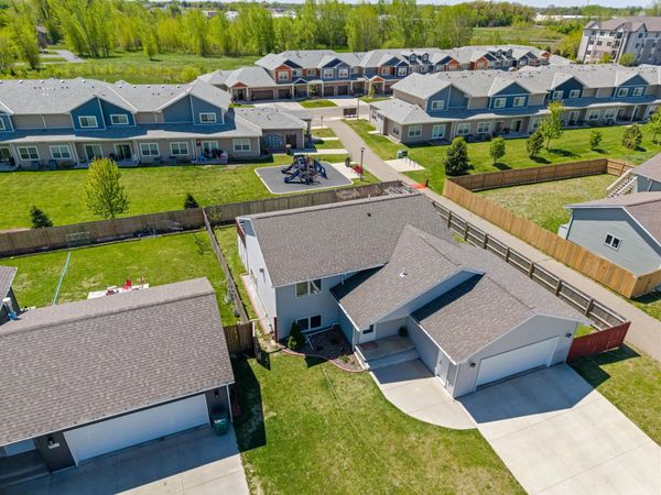 809 24th Avenue NW, Austin, MN 55912