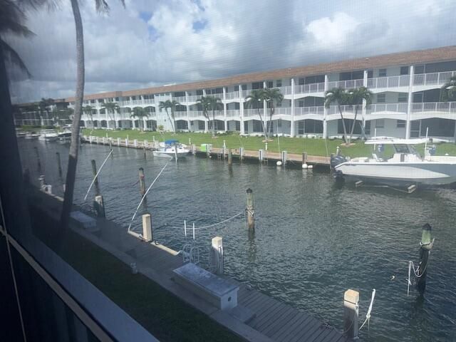 101 Doolen Court, Unit 208, North Palm Beach, FL 33408 Photo