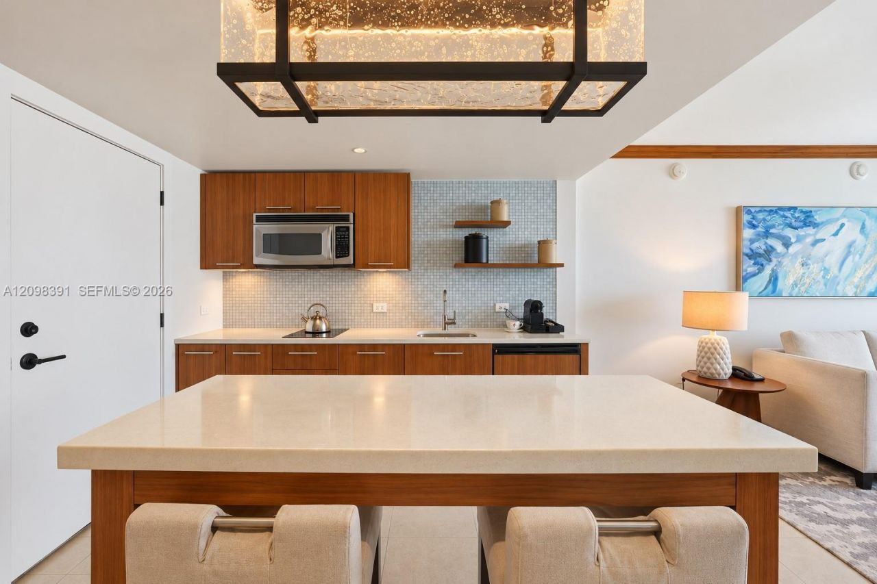 6801 Collins Ave, Unit 811, Miami Beach, FL 33141 Photo