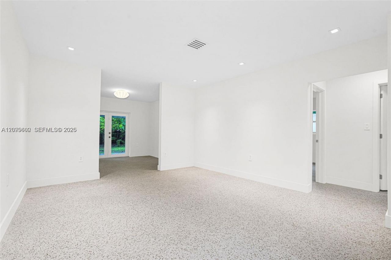 341 NW 43rd St , Miami, FL 33127 Photo