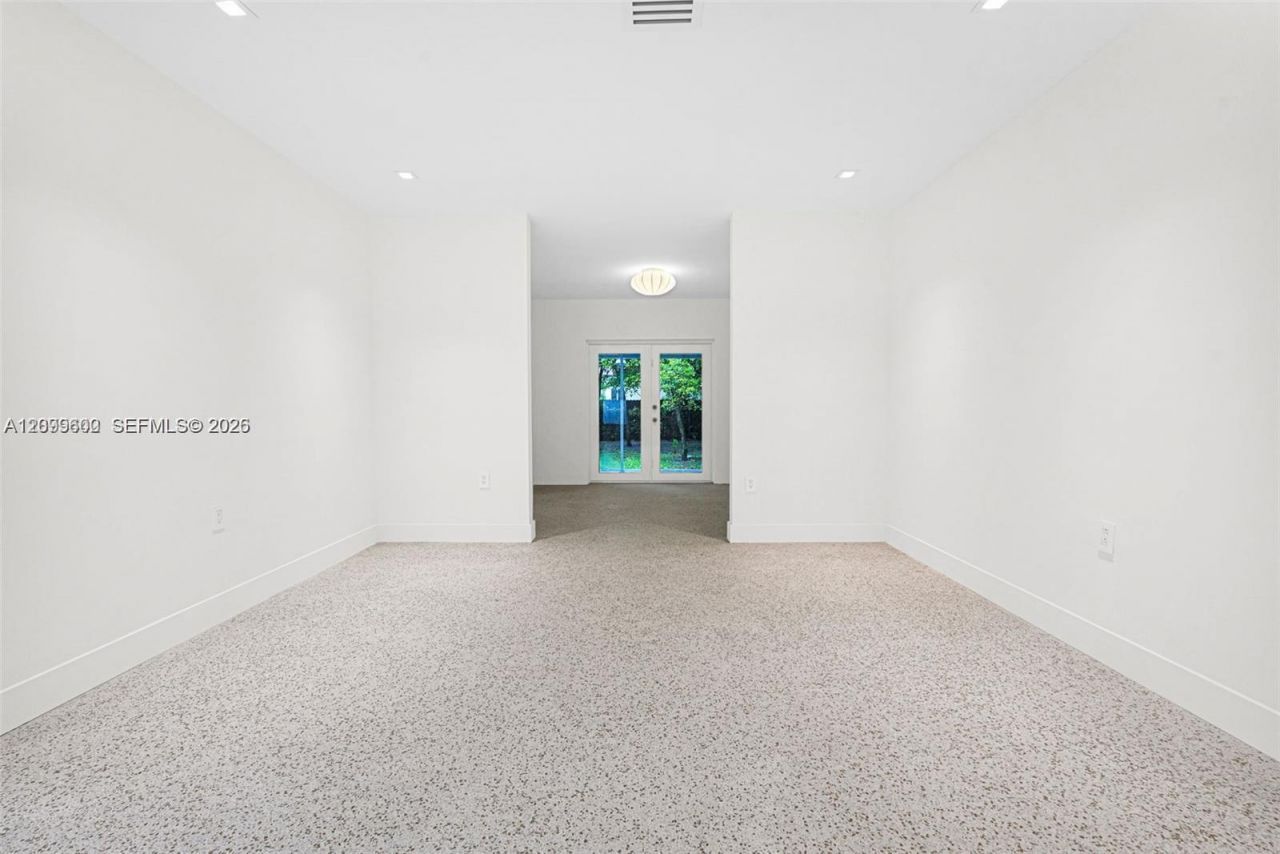 341 NW 43rd St , Miami, FL 33127 Photo