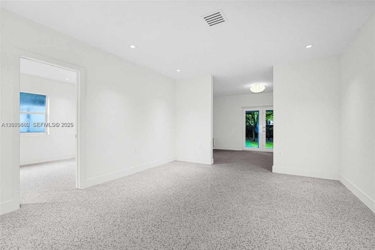 341 NW 43rd St , Miami, FL 33127 Photo
