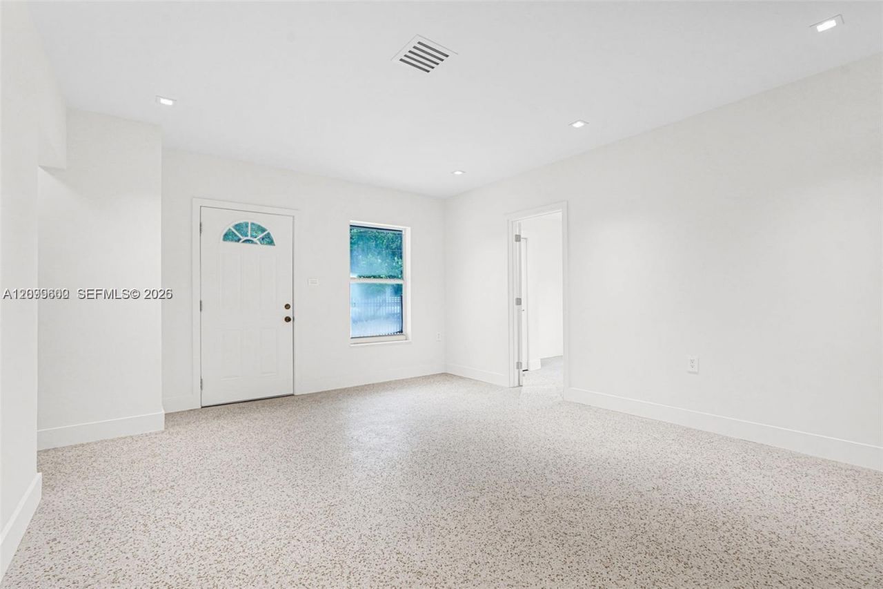341 NW 43rd St , Miami, FL 33127 Photo
