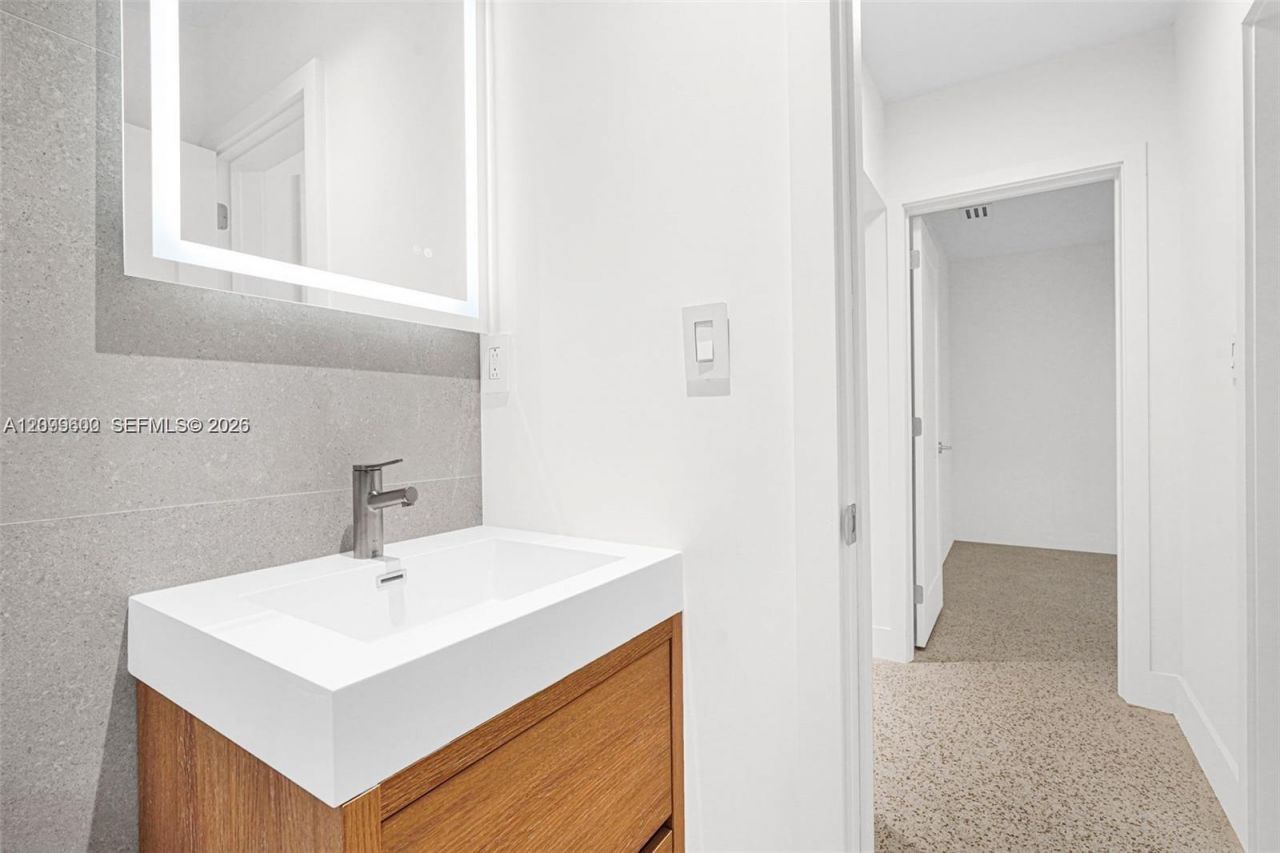341 NW 43rd St , Miami, FL 33127 Photo