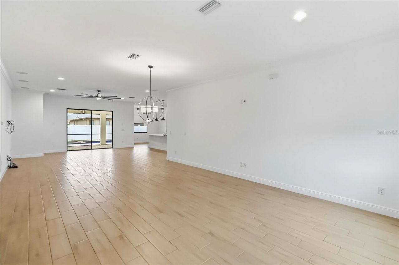 4028 Salida Delsol Drive , Sun City Center, FL 33573 Photo