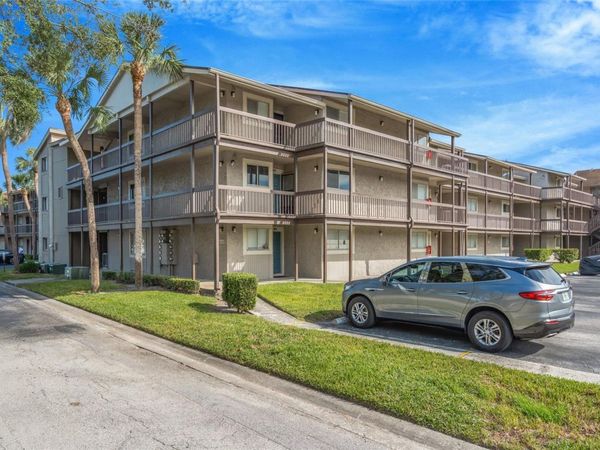 6308 NEWTOWN CIRCLE, Unit 8C1, TAMPA, FL 33615