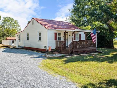 17441 Leesville Road, Evington, VA 24550