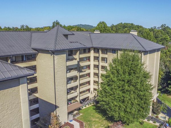 1704 Hidden Hills Rd, Gatlinburg, TN 37738