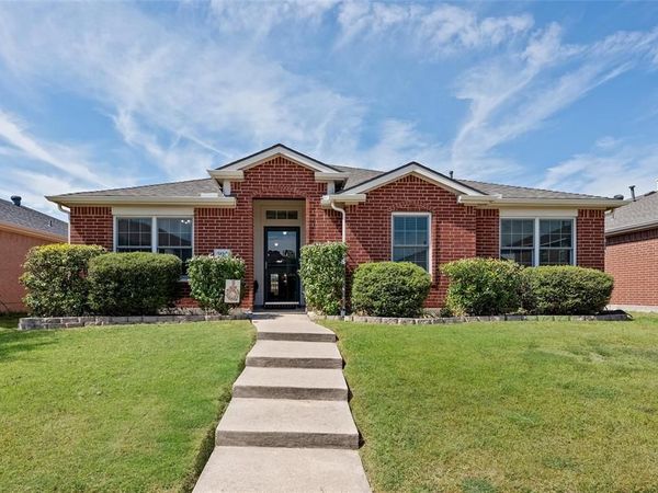 305 Cobblestone Drive, Wylie, TX 75098