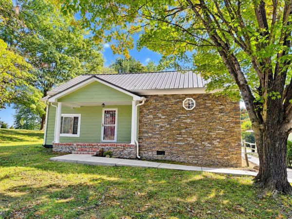 219 N Elm Street, Whitwell, TN 37397