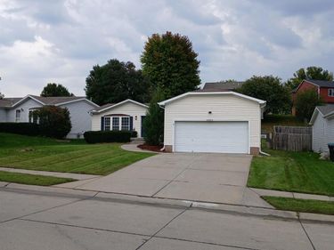 8903 N 79th Street, Omaha, NE 68122