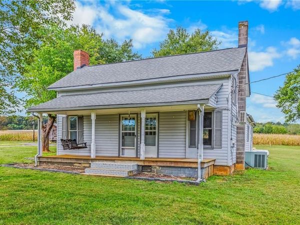 478 Randleman Road , Hamptonville, NC 27020