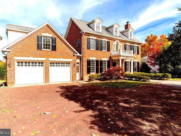 4011 BRADLEY LANE, CHEVY CHASE, MD 20815
