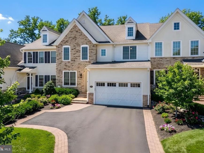 1970 Carriage Knoll Drive, Bethlehem, PA 18015 Main Photo