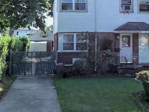 67-20 Bell Boulevard , Oakland Gardens, NY 11364