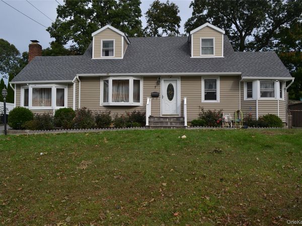 7 Grand Haven Drive , Commack, NY 11725