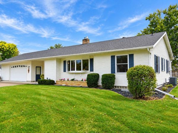 3020 26TH St S, La Crosse, WI 54601