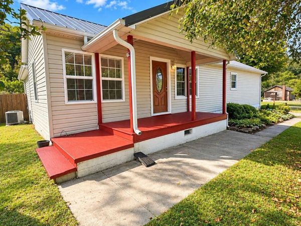 6213 Jackson River RD , Hot Springs, VA 24445