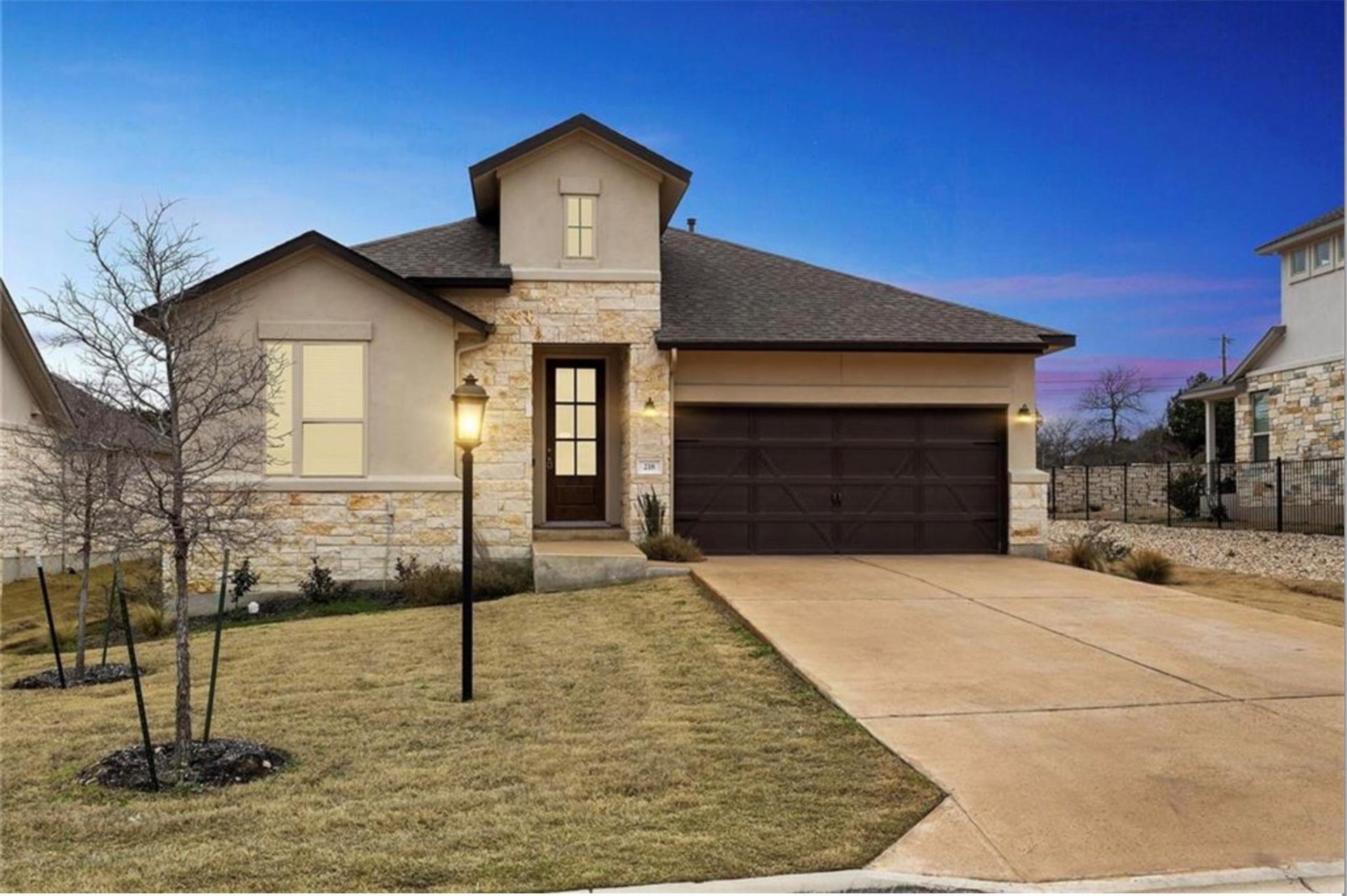 218 Gulfton St, Lakeway, TX 78738 Main Photo