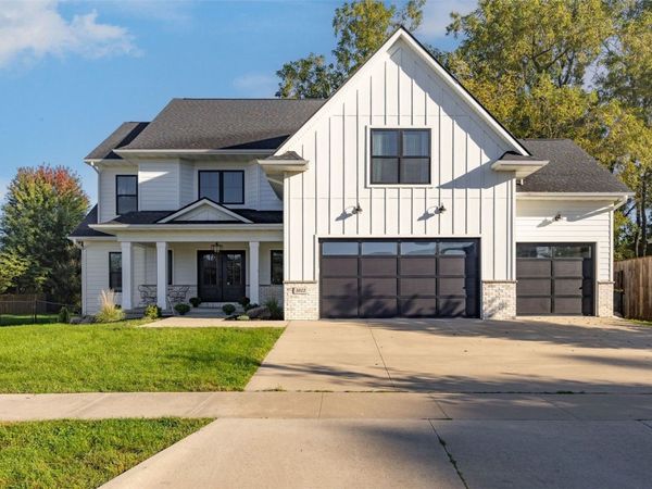 1022 Oakes Drive, Iowa City, IA 52245