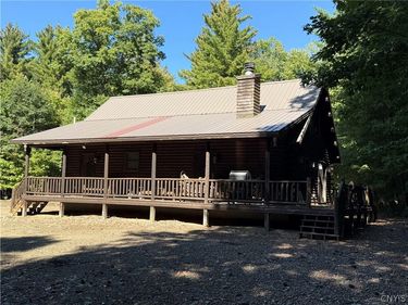 55 Riverside Pointe Drive, Pulaski, NY 13142