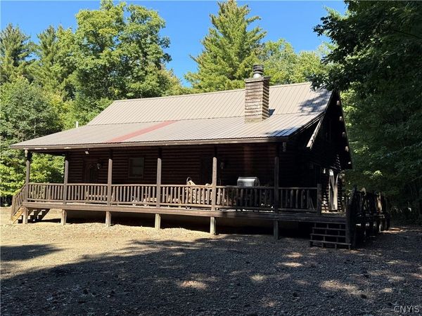 55 Riverside Pointe Drive, Pulaski, NY 13142