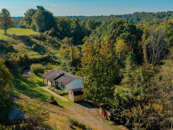 4005 Campbell Road , Athens, OH 45701
