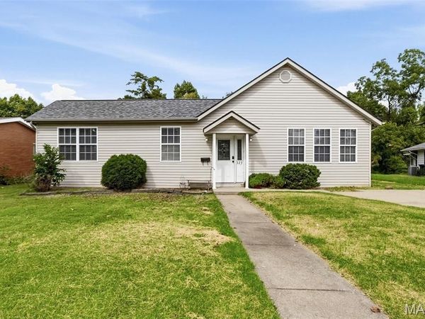523 W Bottom Avenue , Columbia, IL 62236