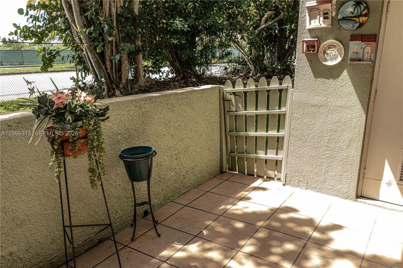 11113 NW 7th St, Unit 105-1, Miami, FL 33172 Photo