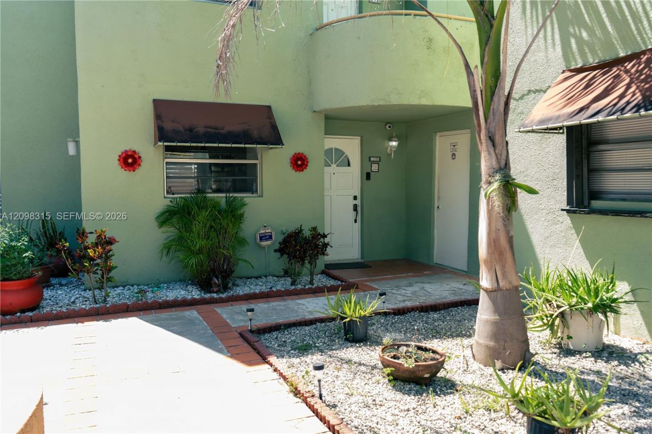 11113 NW 7th St, Unit 105-1, Miami, FL 33172 Photo