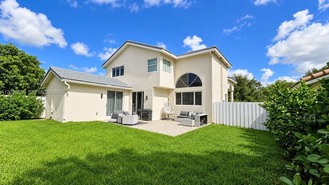 212 SW 179th Avenue , Pembroke Pines, FL 33029 Photo