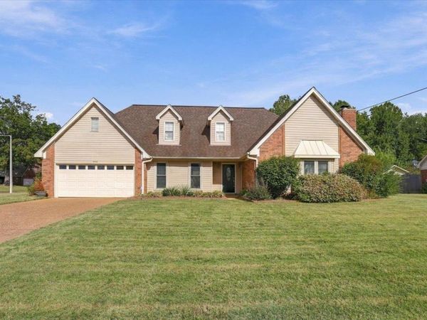 3490 SUMMERDALE DR, Bartlett, TN 38133
