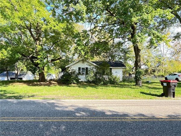 12380 Hoover Avenue NW, Uniontown, OH 44685