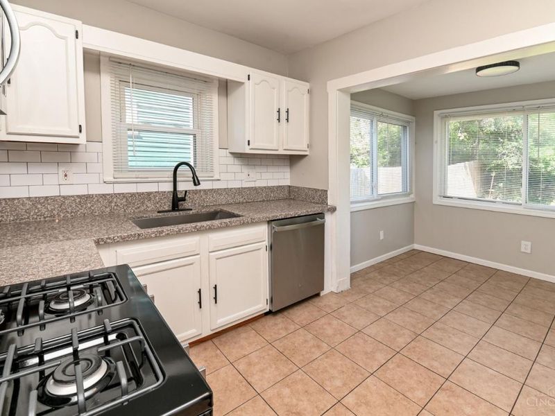 1946 Hewitt Avenue, Cincinnati, OH 45207 Photo 10