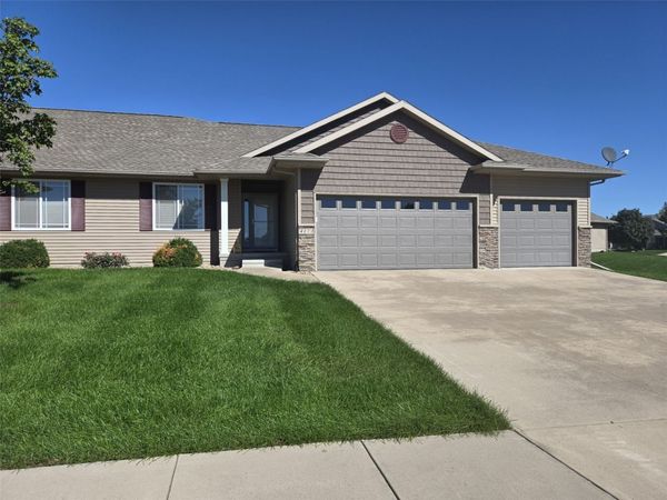 4173 Garnet Circle , Marion, IA 52302