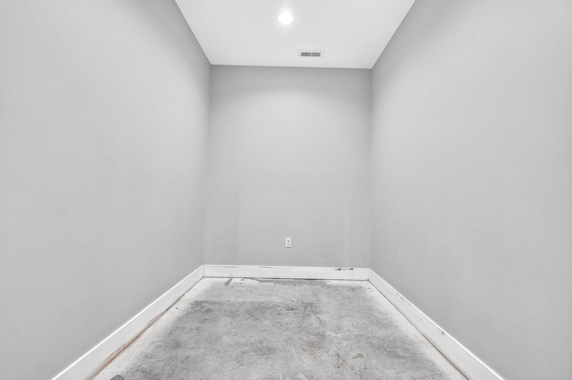 7068 Cameron Road Photo 42