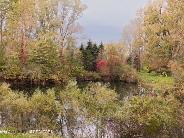 2635 S Stewart Road, Charlotte, MI 48813