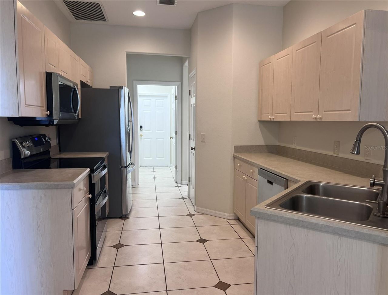 13500 Biscayne Drive , Grand Island, FL 32735 Photo