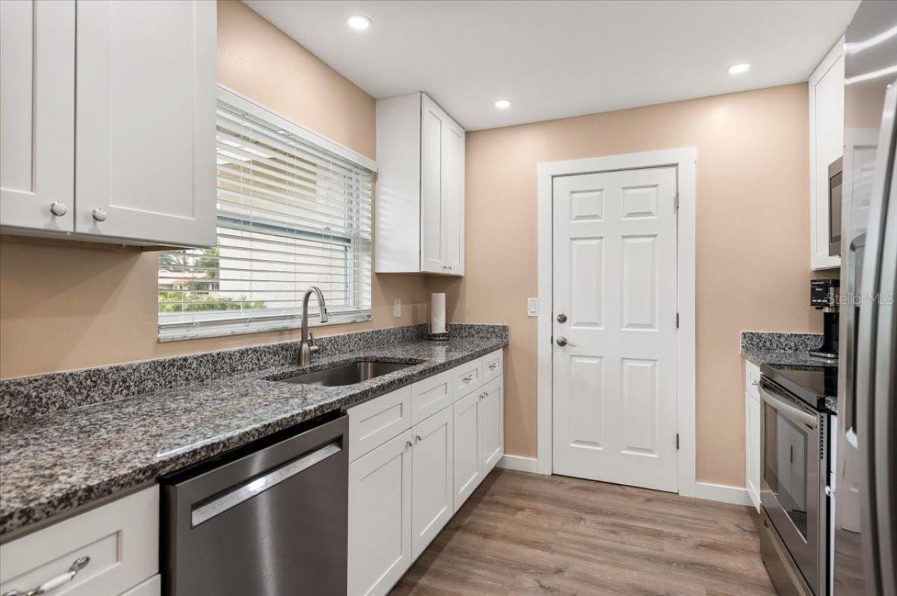 3452 Bay Street , Sarasota, FL 34237 Photo