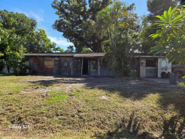 4044 S MARK DRIVE , SARASOTA, FL 34232