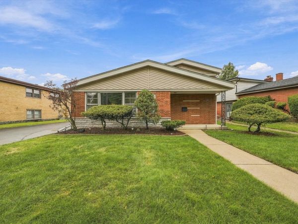 10624 S Kostner Avenue , Oak Lawn, IL 60453