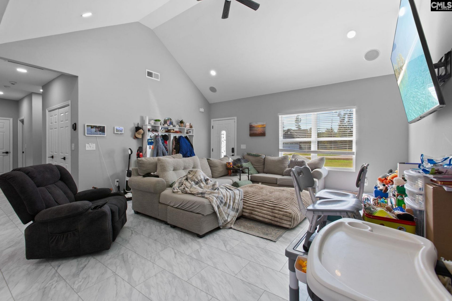 927 Rodney Road  Photo 7