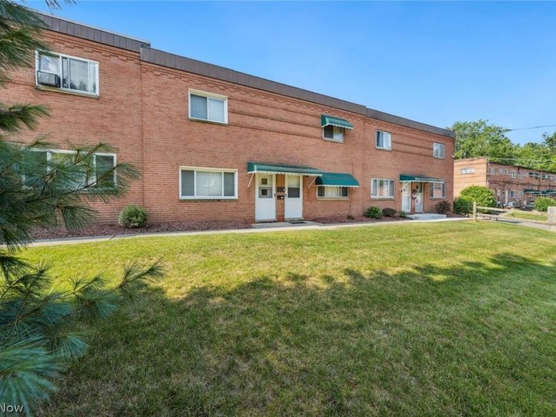 215 Dalepark Drive, Unit 5, Bedford, OH 44146 Photo 22