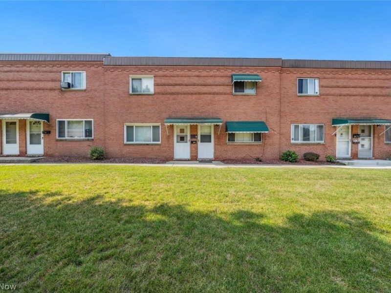 215 Dalepark Drive, Unit 5, Bedford, OH 44146 Photo 24